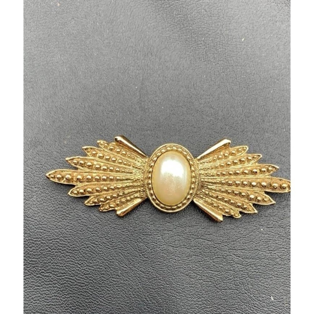 Vintage 1928 Brand Starburst Look Gold Tone And Faux Pearl Brooch